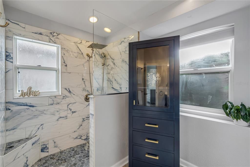 Active With Contract: $410,000 (3 beds, 2 baths, 1382 Square Feet)