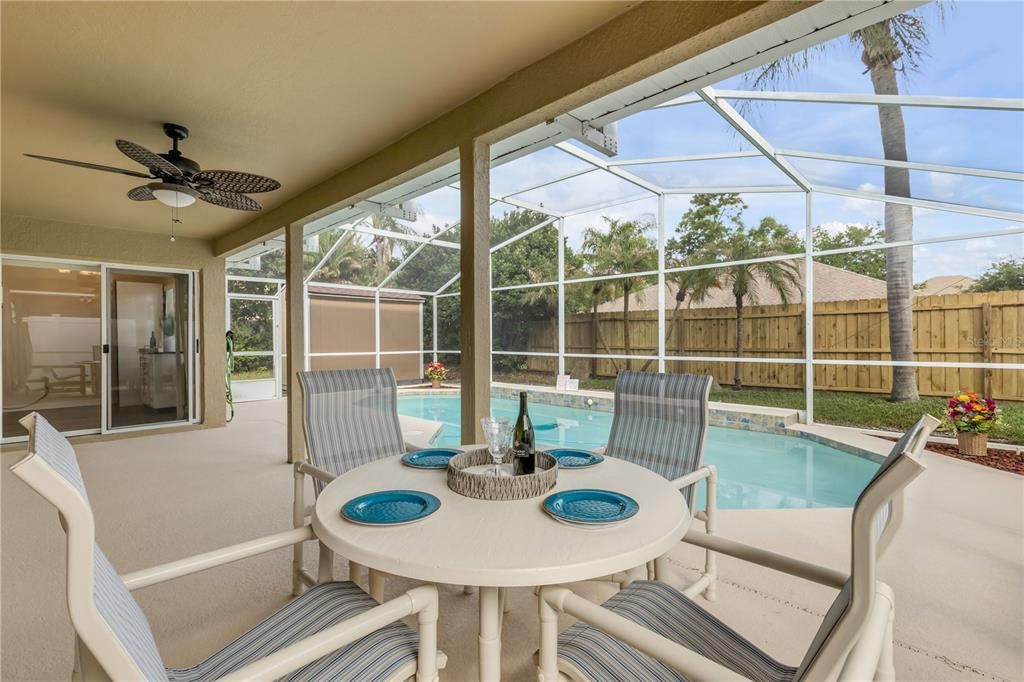 Active With Contract: $410,000 (3 beds, 2 baths, 1382 Square Feet)