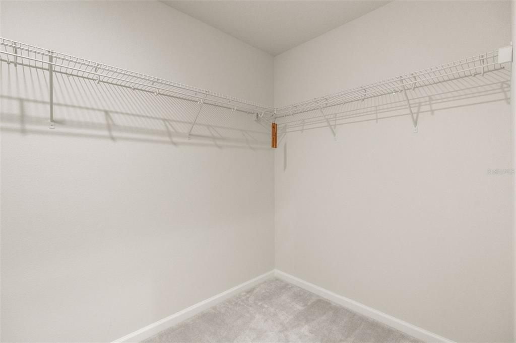 En Venta: $549,000 (4 camas, 3 baños, 3402 Pies cuadrados)