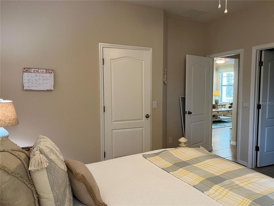 В аренду: $2,995 (3 спален, 2 ванн, 1327 Квадратных фут)