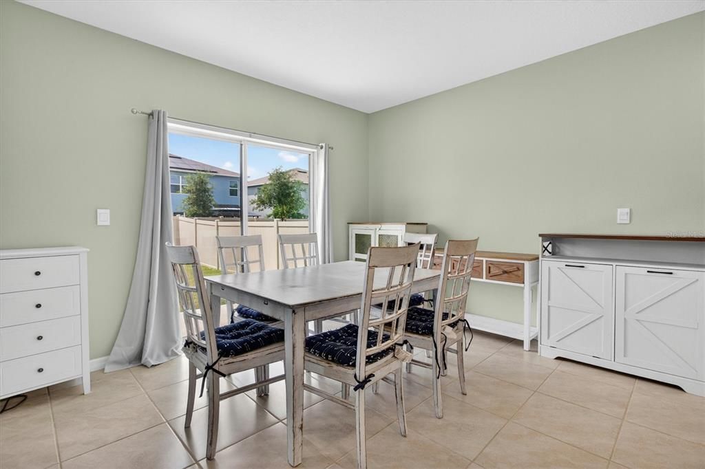 For Sale: $462,000 (5 beds, 3 baths, 2889 Square Feet)