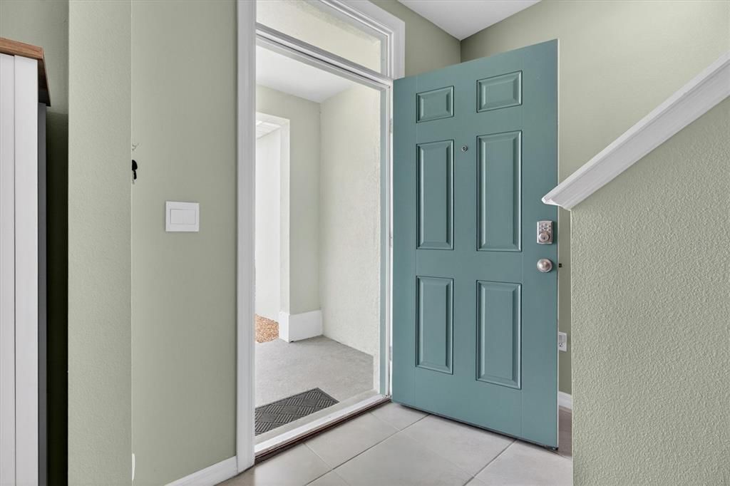 For Sale: $462,000 (5 beds, 3 baths, 2889 Square Feet)