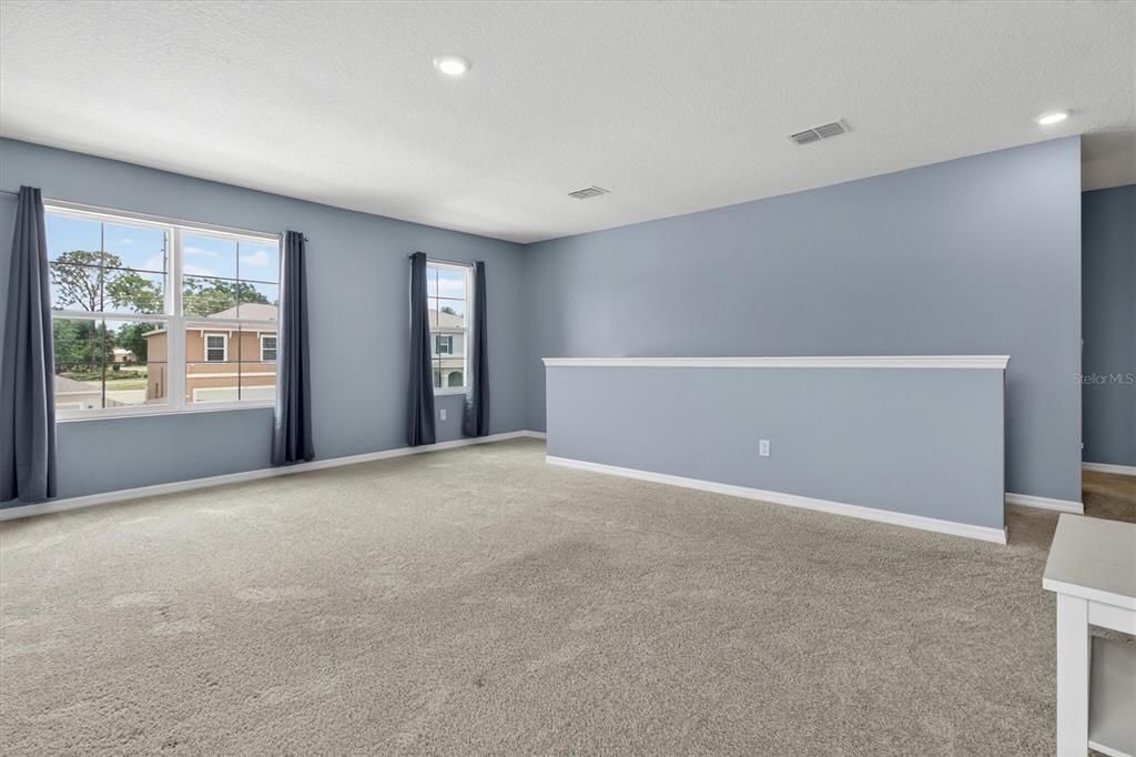 For Sale: $462,000 (5 beds, 3 baths, 2889 Square Feet)