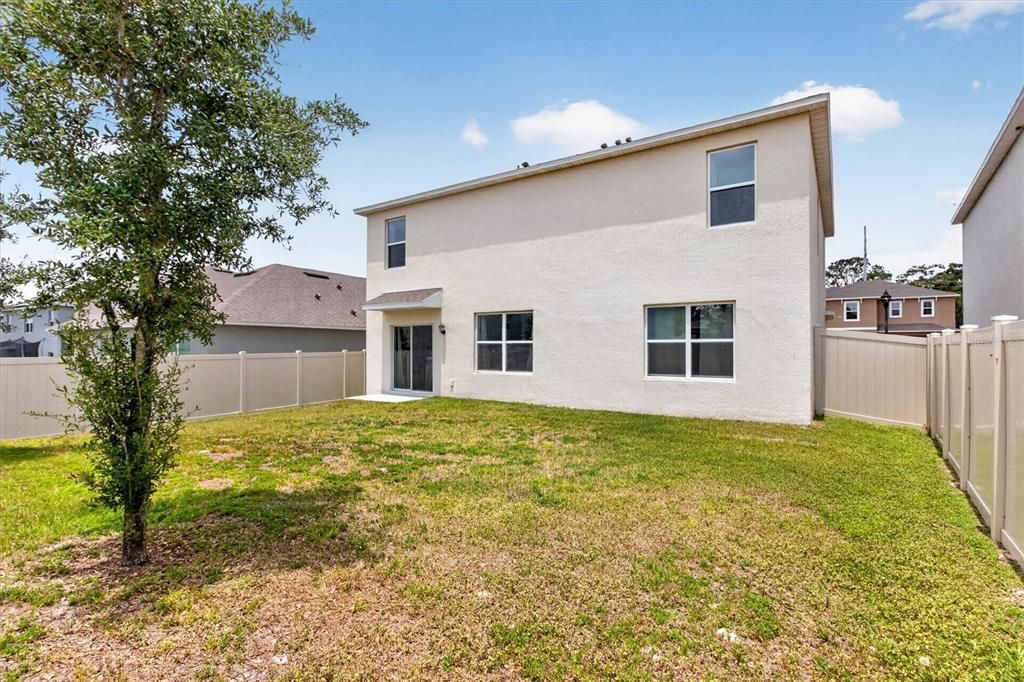 For Sale: $462,000 (5 beds, 3 baths, 2889 Square Feet)