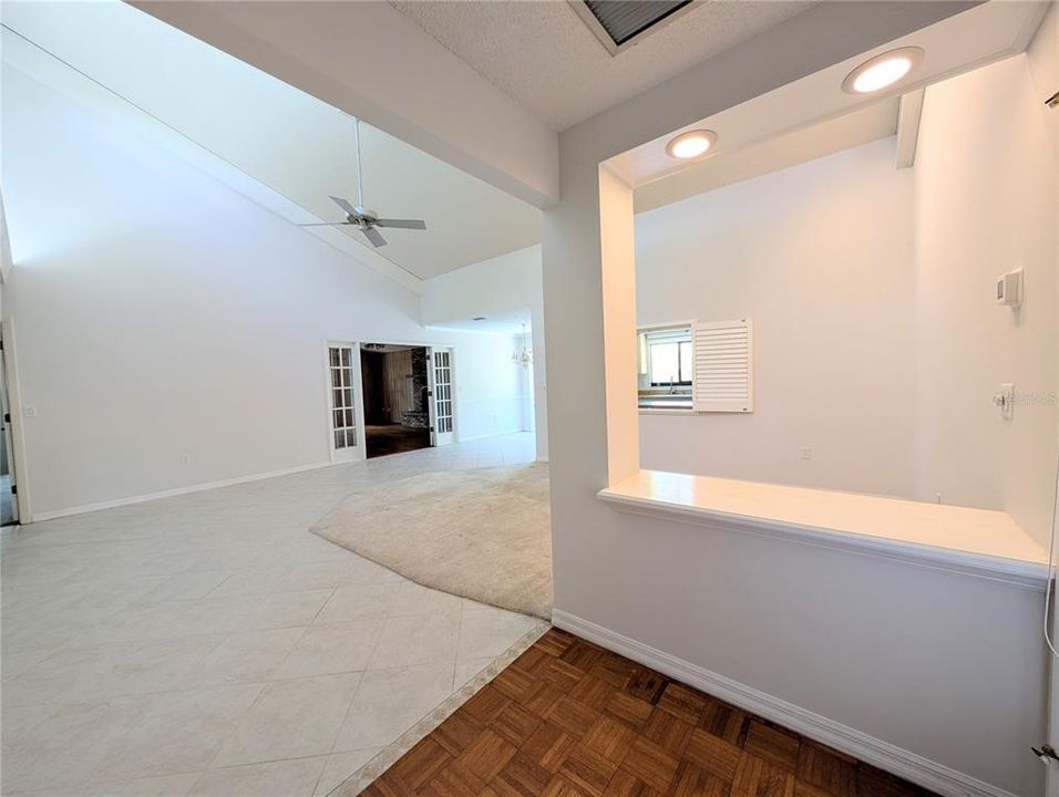 En Venta: $379,000 (3 camas, 2 baños, 2116 Pies cuadrados)
