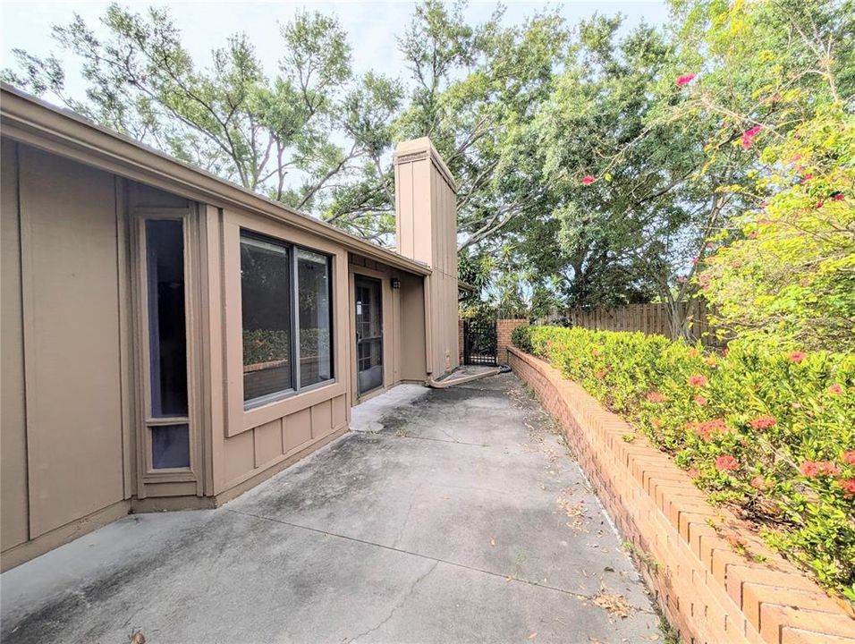 En Venta: $379,000 (3 camas, 2 baños, 2116 Pies cuadrados)