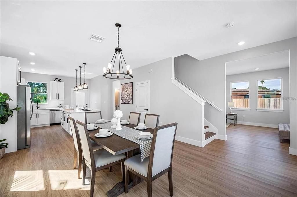 For Sale: $919,999 (5 beds, 5 baths, 2881 Square Feet)