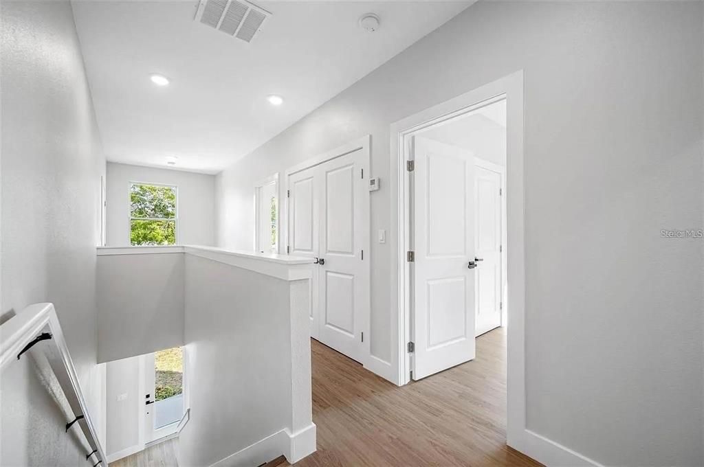 For Sale: $919,999 (5 beds, 5 baths, 2881 Square Feet)