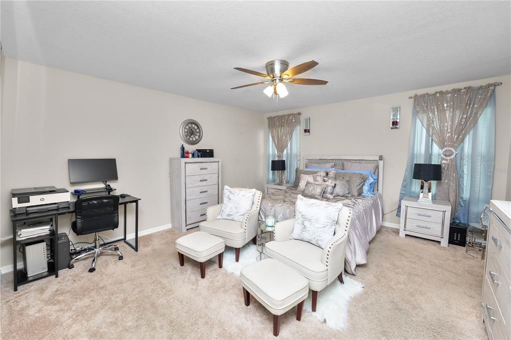 For Sale: $385,000 (5 beds, 3 baths, 3085 Square Feet)