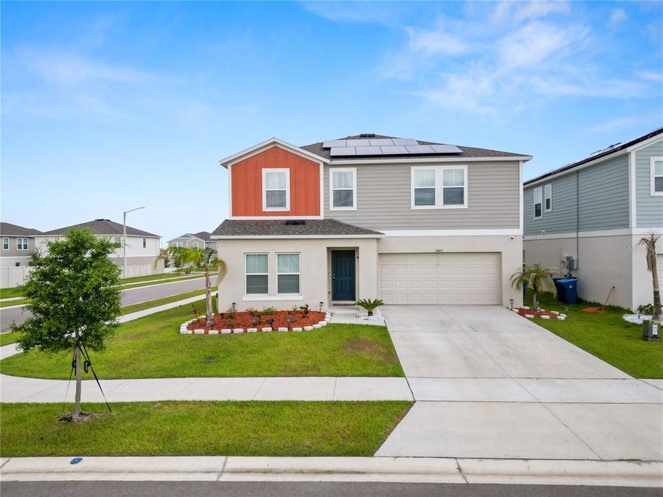 For Sale: $385,000 (5 beds, 3 baths, 3085 Square Feet)
