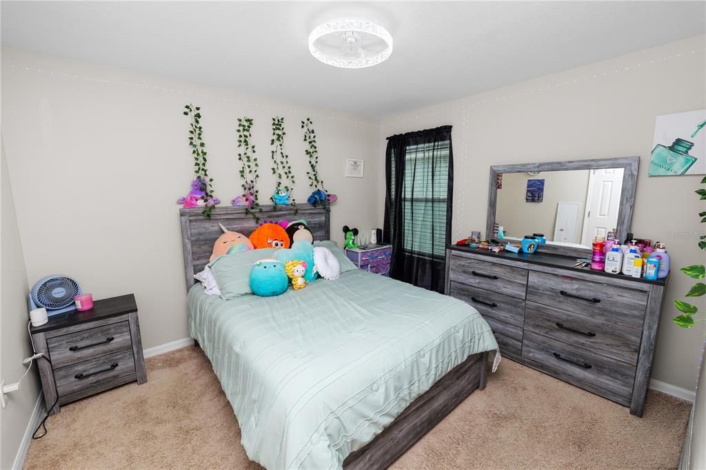For Sale: $385,000 (5 beds, 3 baths, 3085 Square Feet)