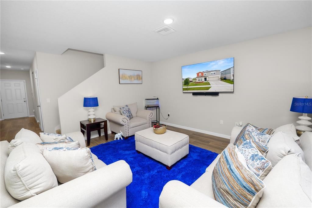 For Sale: $385,000 (5 beds, 3 baths, 3085 Square Feet)