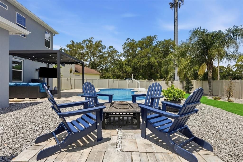 For Sale: $650,000 (4 beds, 3 baths, 2686 Square Feet)