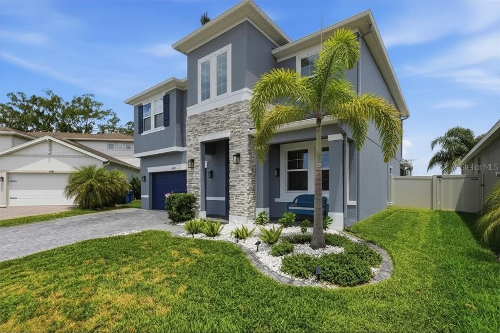 For Sale: $650,000 (4 beds, 3 baths, 2686 Square Feet)