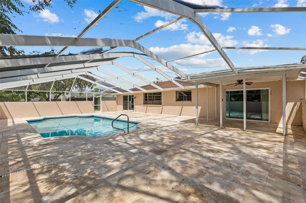 Active With Contract: $319,000 (3 beds, 2 baths, 2012 Square Feet)