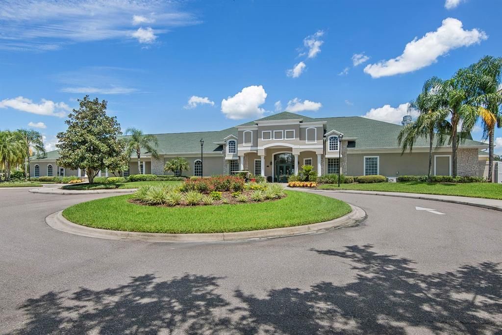 Под контрактом: $429,900 (4 спален, 3 ванн, 1824 Квадратных фут)