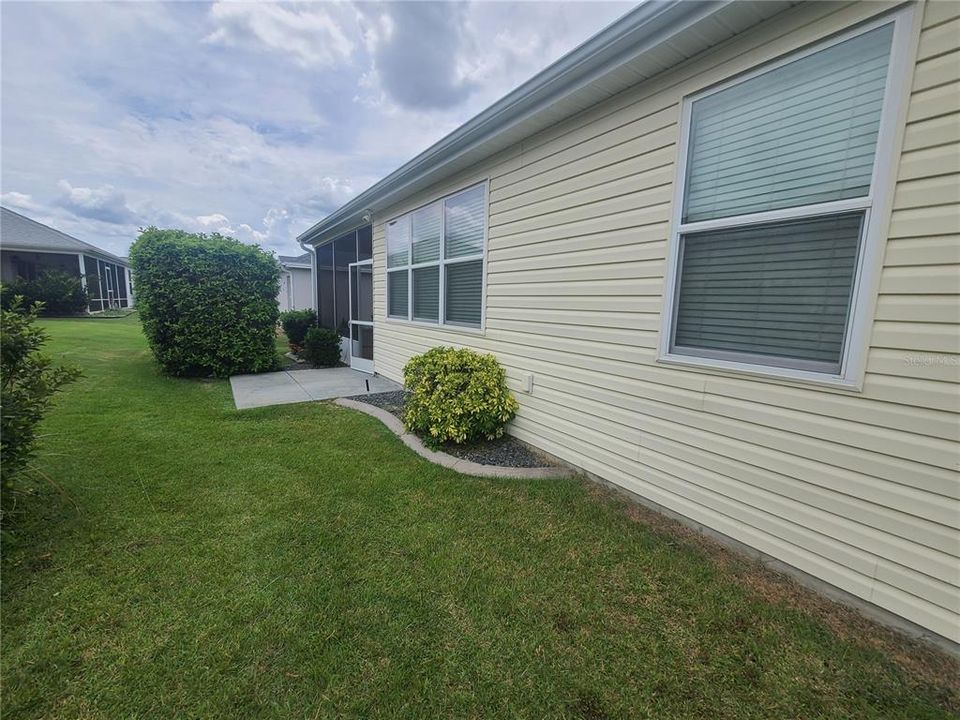 For Rent: $2,600 (3 beds, 2 baths, 1911 Square Feet)