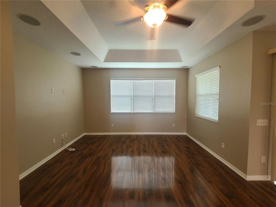 For Rent: $2,600 (3 beds, 2 baths, 1911 Square Feet)
