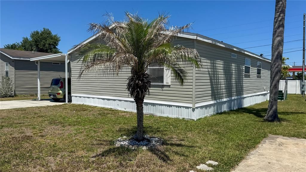 For Sale: $98,600 (3 beds, 2 baths, 1456 Square Feet)