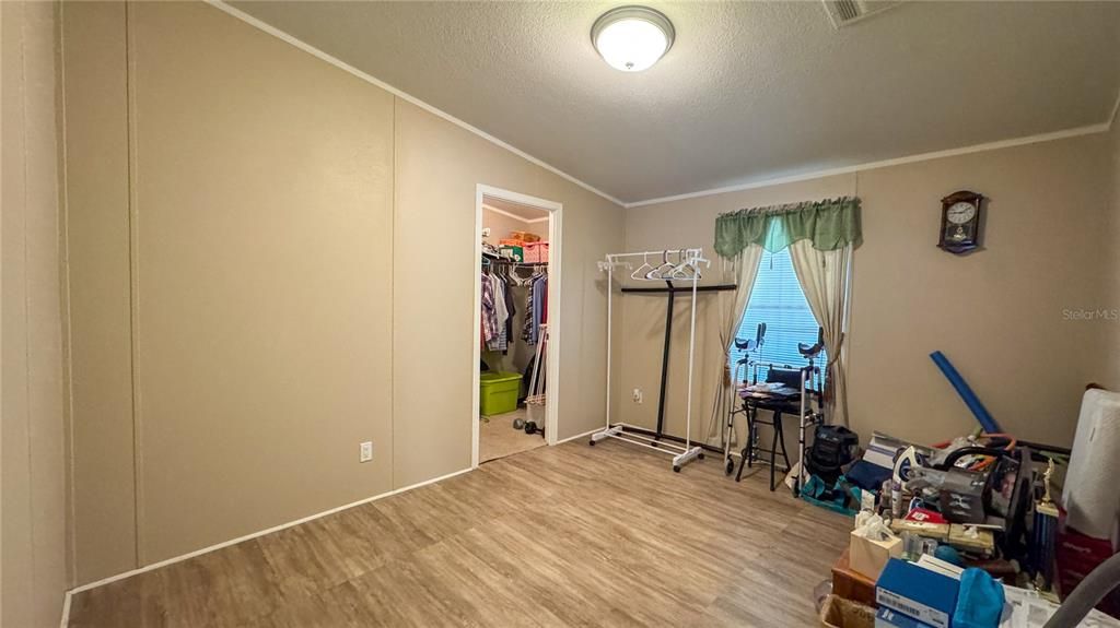 For Sale: $98,600 (3 beds, 2 baths, 1456 Square Feet)