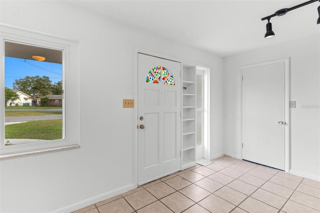 Activo con contrato: $239,900 (3 camas, 1 baños, 1269 Pies cuadrados)
