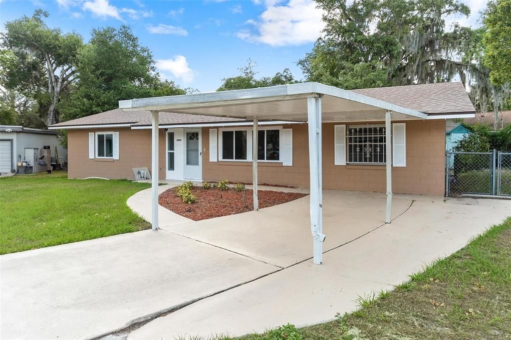 Activo con contrato: $239,900 (3 camas, 1 baños, 1269 Pies cuadrados)