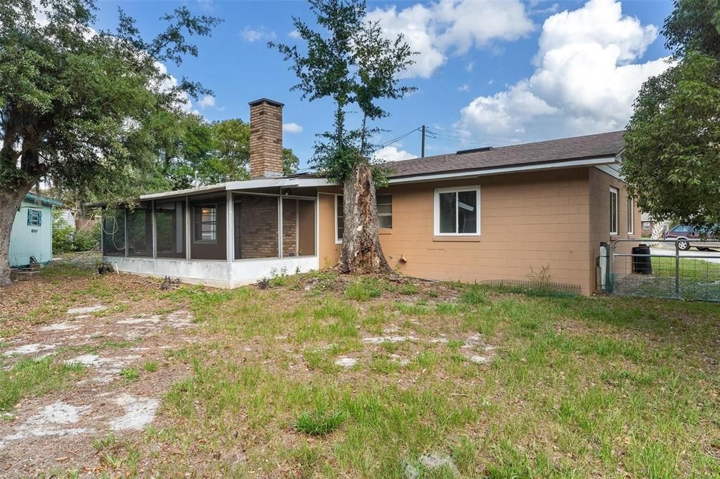 Activo con contrato: $239,900 (3 camas, 1 baños, 1269 Pies cuadrados)
