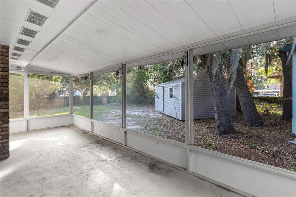 Activo con contrato: $239,900 (3 camas, 1 baños, 1269 Pies cuadrados)
