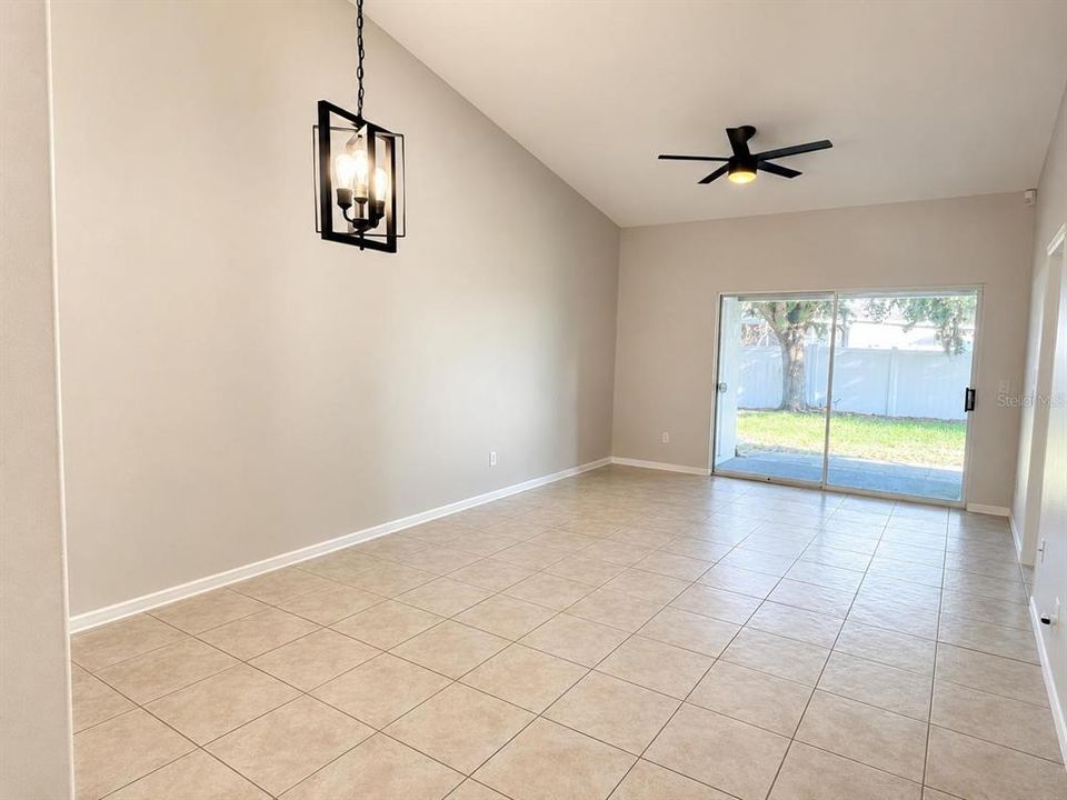 En Venta: $265,000 (3 camas, 2 baños, 1149 Pies cuadrados)
