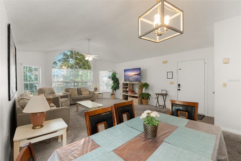For Sale: $210,000 (3 beds, 2 baths, 1301 Square Feet)
