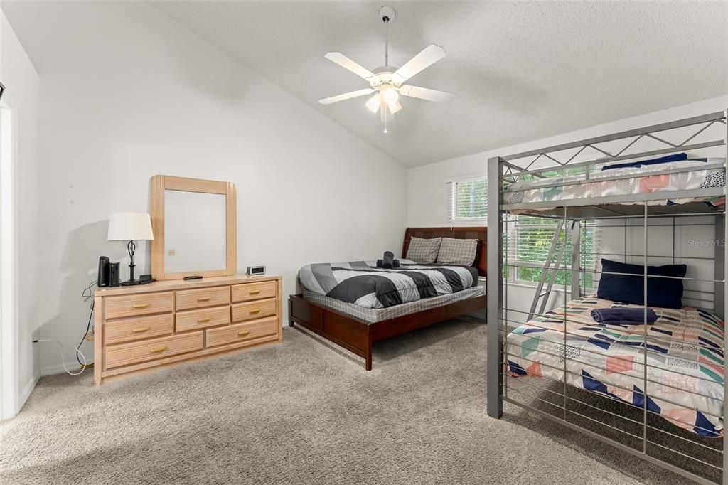 For Sale: $210,000 (3 beds, 2 baths, 1301 Square Feet)