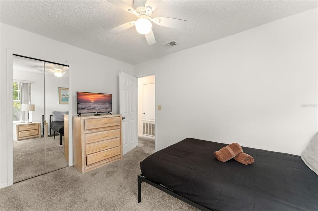 For Sale: $210,000 (3 beds, 2 baths, 1301 Square Feet)