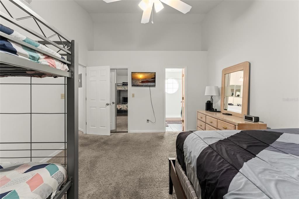 For Sale: $210,000 (3 beds, 2 baths, 1301 Square Feet)