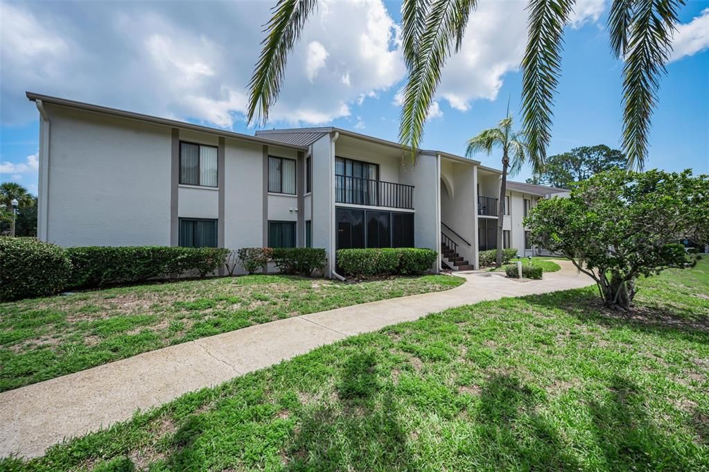 For Sale: $189,000 (2 beds, 2 baths, 1150 Square Feet)