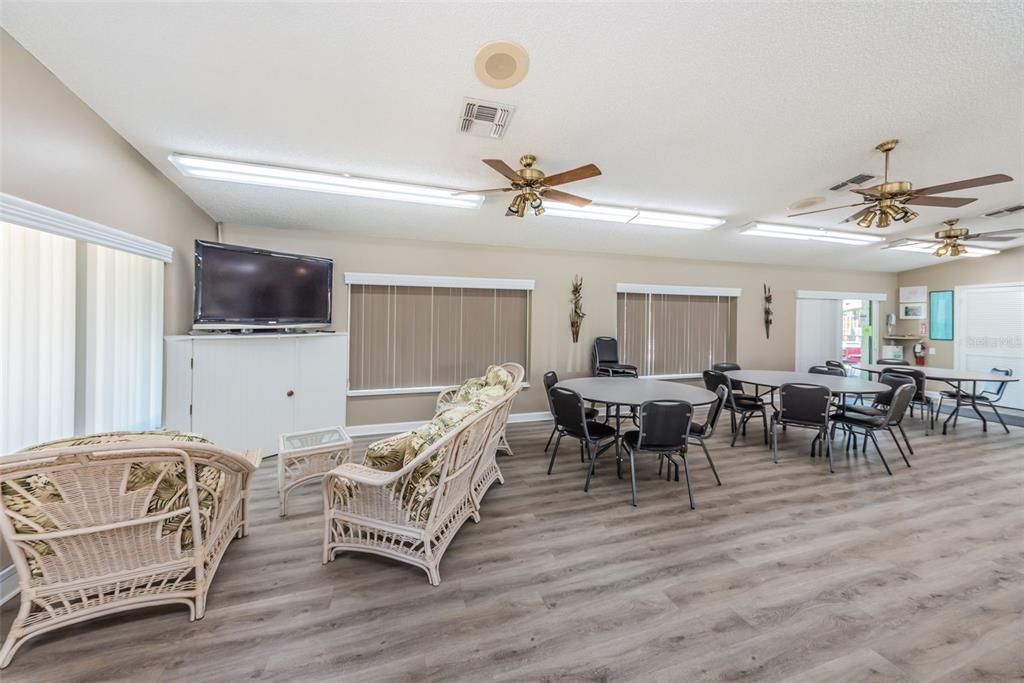 For Sale: $189,000 (2 beds, 2 baths, 1150 Square Feet)