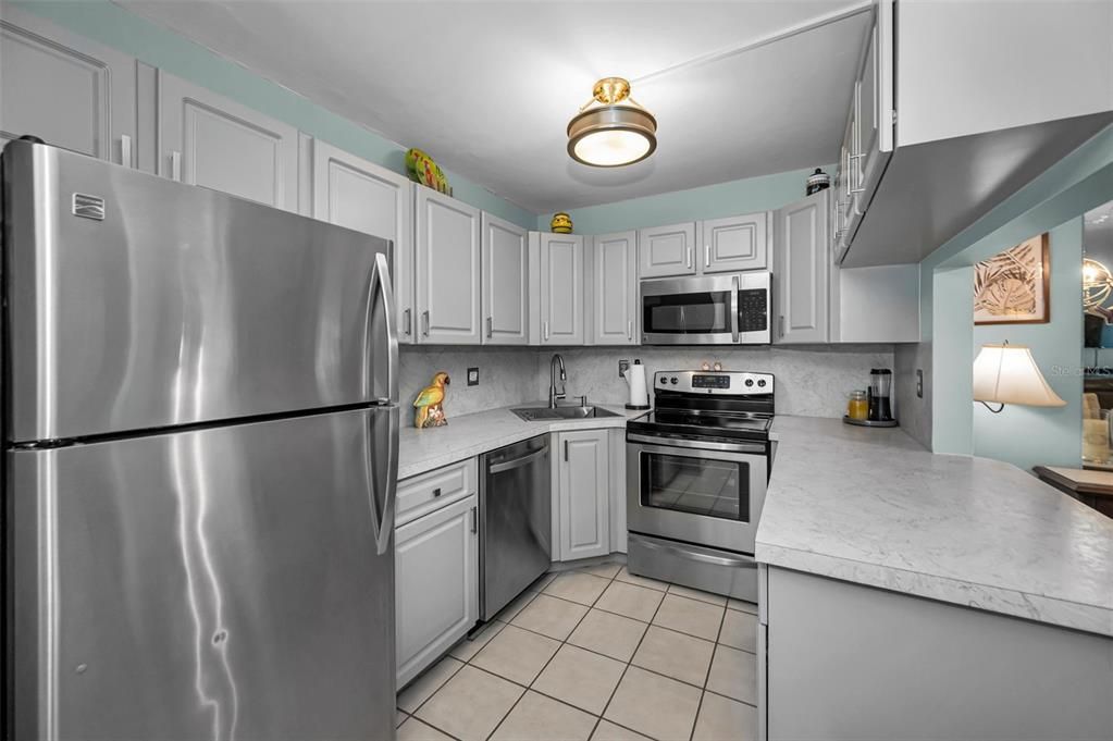 For Sale: $189,000 (2 beds, 2 baths, 1150 Square Feet)