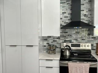 En Venta: $380,000 (4 camas, 2 baños, 1412 Pies cuadrados)
