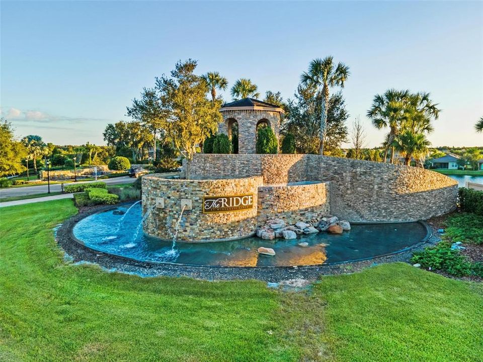 En Venta: $749,000 (3 camas, 2 baños, 2830 Pies cuadrados)
