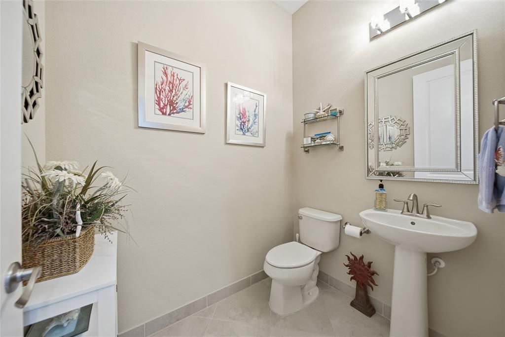En Venta: $749,000 (3 camas, 2 baños, 2830 Pies cuadrados)