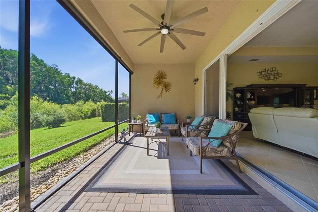 En Venta: $749,000 (3 camas, 2 baños, 2830 Pies cuadrados)