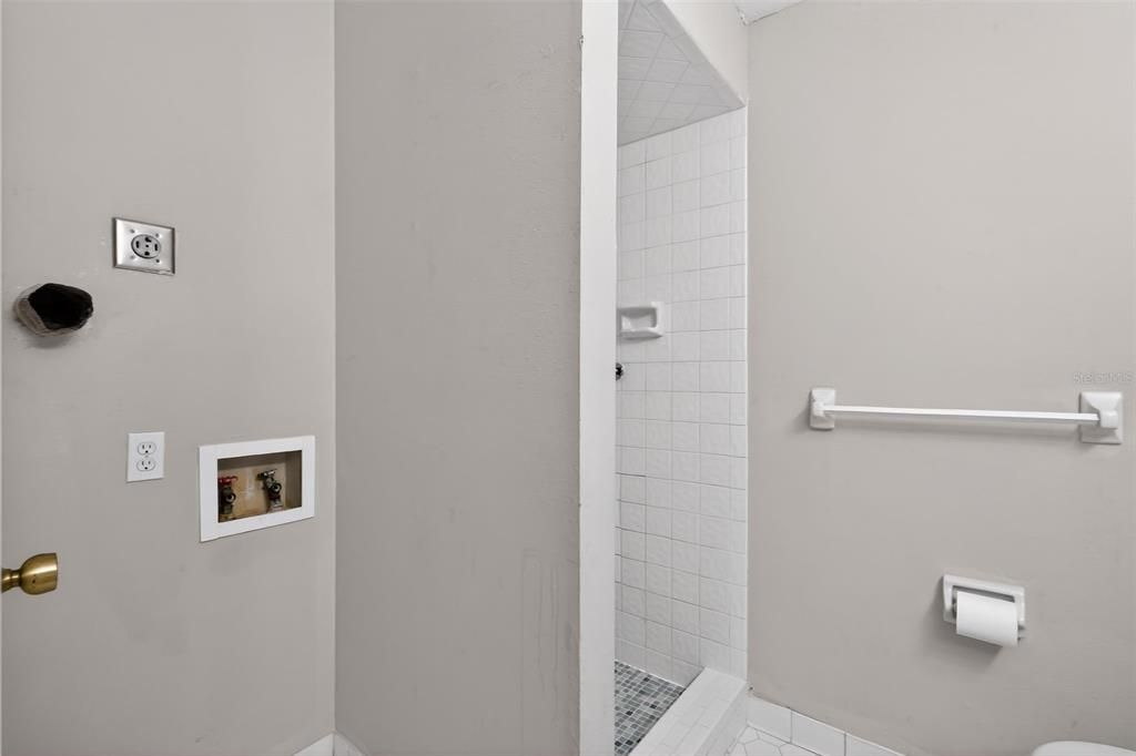 На продажу: $499,900 (8 спален, 0 ванн, 3792 Квадратных фут)