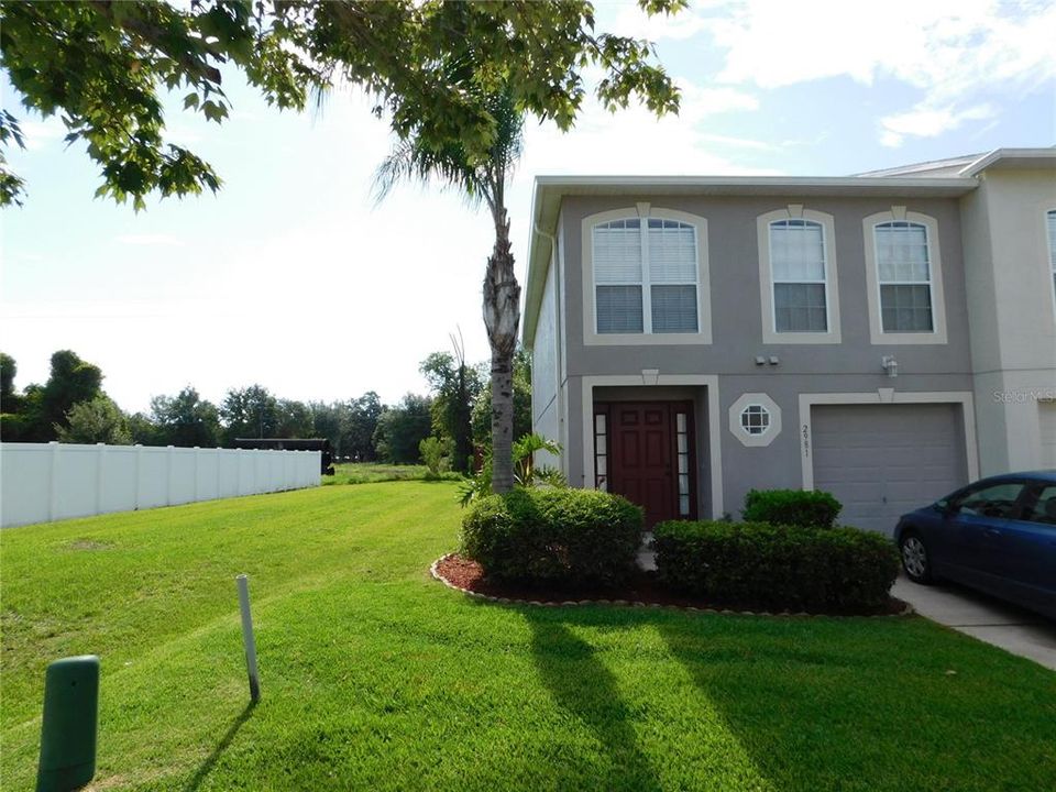 出租: $2,100 (3 贝兹, 2 浴室, 1703 平方英尺)