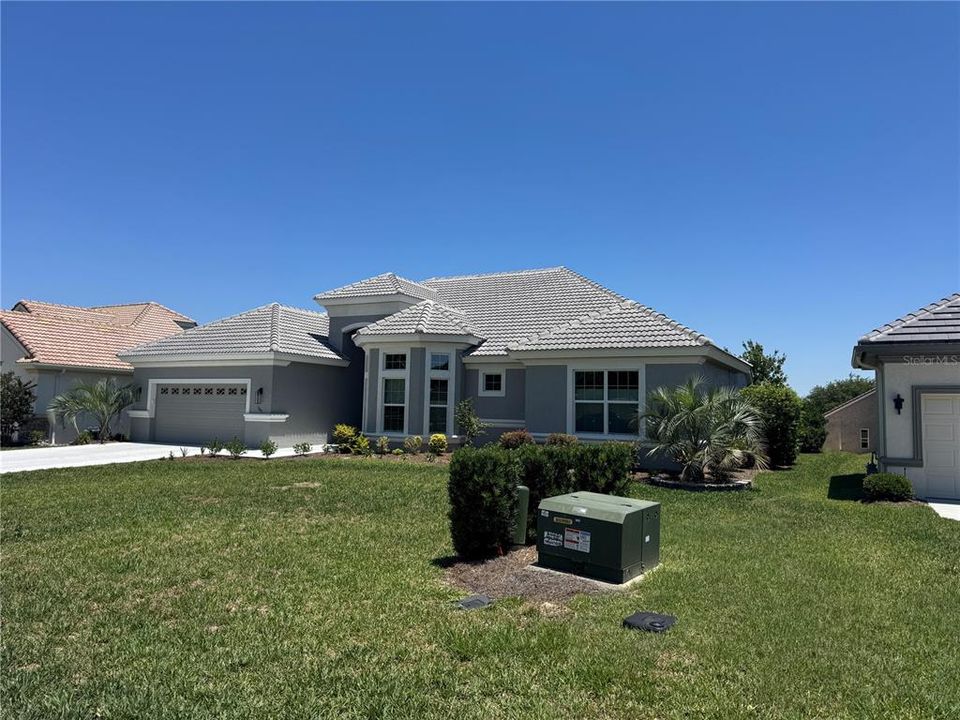 For Sale: $717,500 (2 beds, 2 baths, 2358 Square Feet)