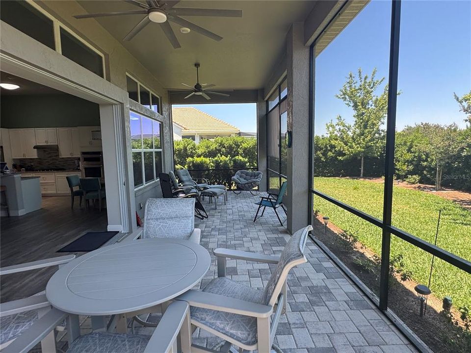 For Sale: $717,500 (2 beds, 2 baths, 2358 Square Feet)
