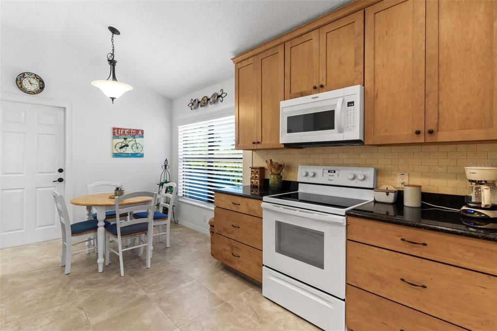 En Venta: $349,900 (3 camas, 2 baños, 1640 Pies cuadrados)