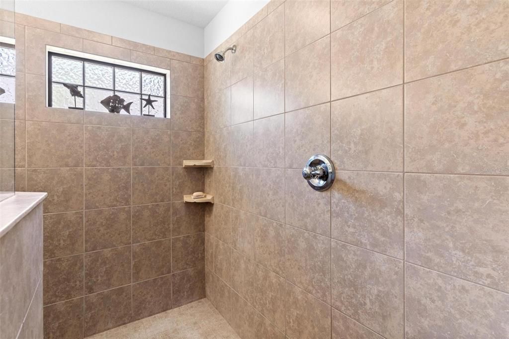 En Venta: $349,900 (3 camas, 2 baños, 1640 Pies cuadrados)
