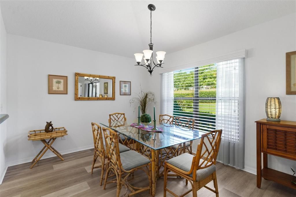 En Venta: $349,900 (3 camas, 2 baños, 1640 Pies cuadrados)