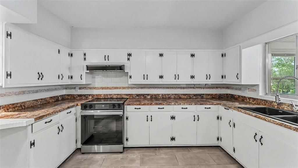 En Venta: $314,999 (3 camas, 3 baños, 1829 Pies cuadrados)