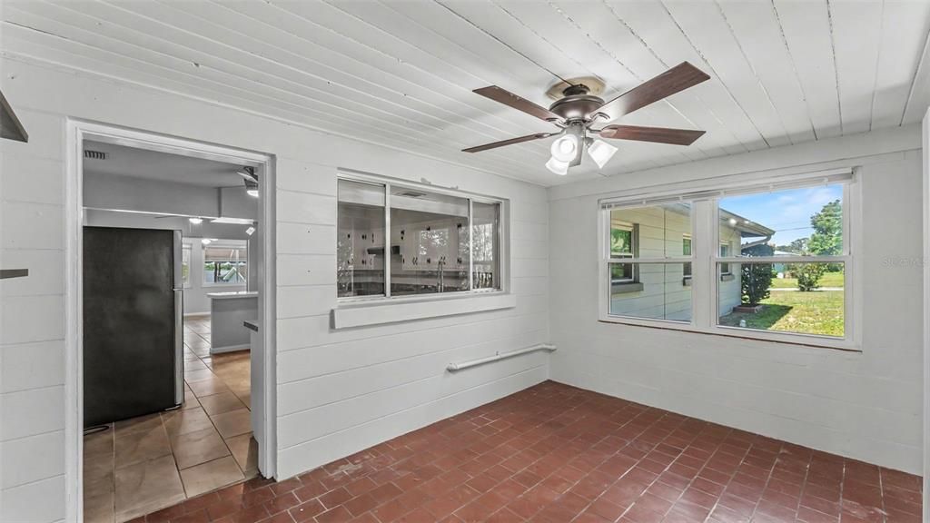 En Venta: $314,999 (3 camas, 3 baños, 1829 Pies cuadrados)