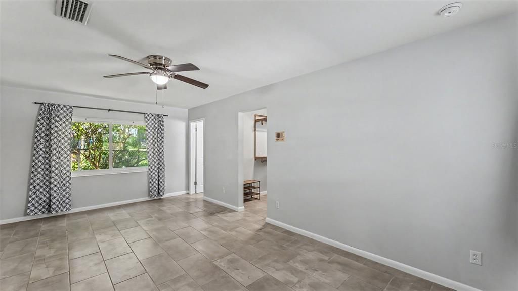 En Venta: $314,999 (3 camas, 3 baños, 1829 Pies cuadrados)